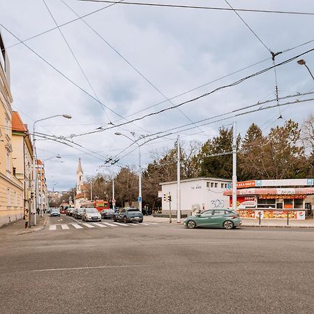 Skau 1 Old Town Family & Business Apartment Free Parking Bratislava Extérieur photo