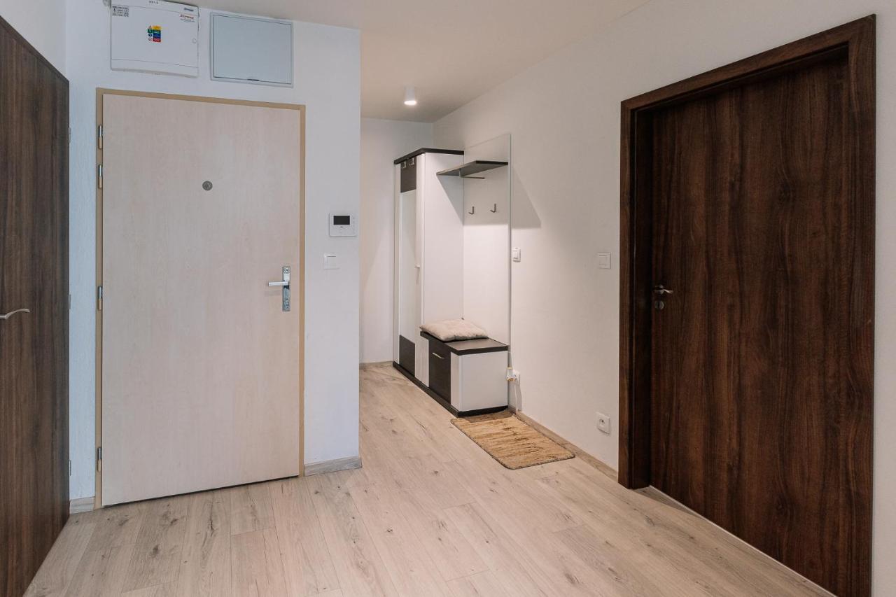 Skau 1 Old Town Family & Business Apartment Free Parking Bratislava Extérieur photo