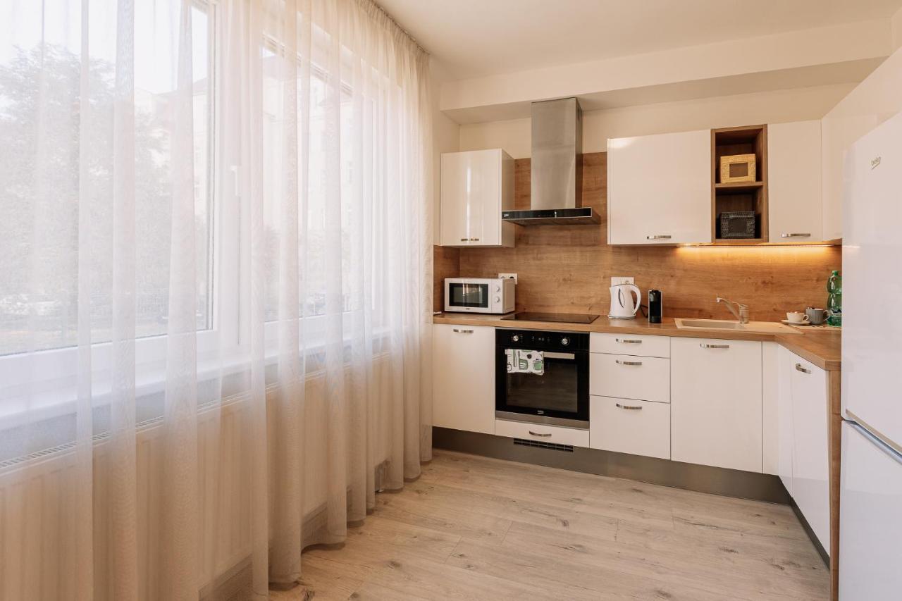 Skau 1 Old Town Family & Business Apartment Free Parking Bratislava Extérieur photo